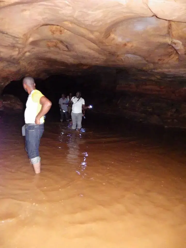Grottes de Mbanza-Ngungu (Finzolua), site naturel du Kongo Central, RDC