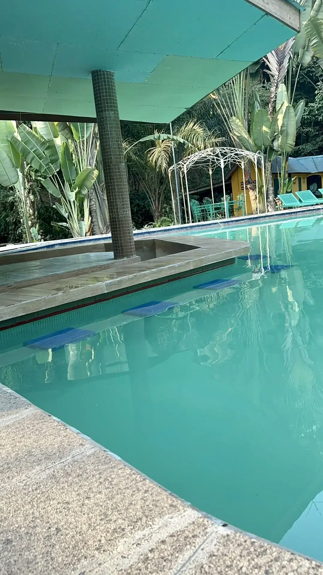 Seli Safari Resort à Zongo, Congo — vue sur les chutes — photo 3